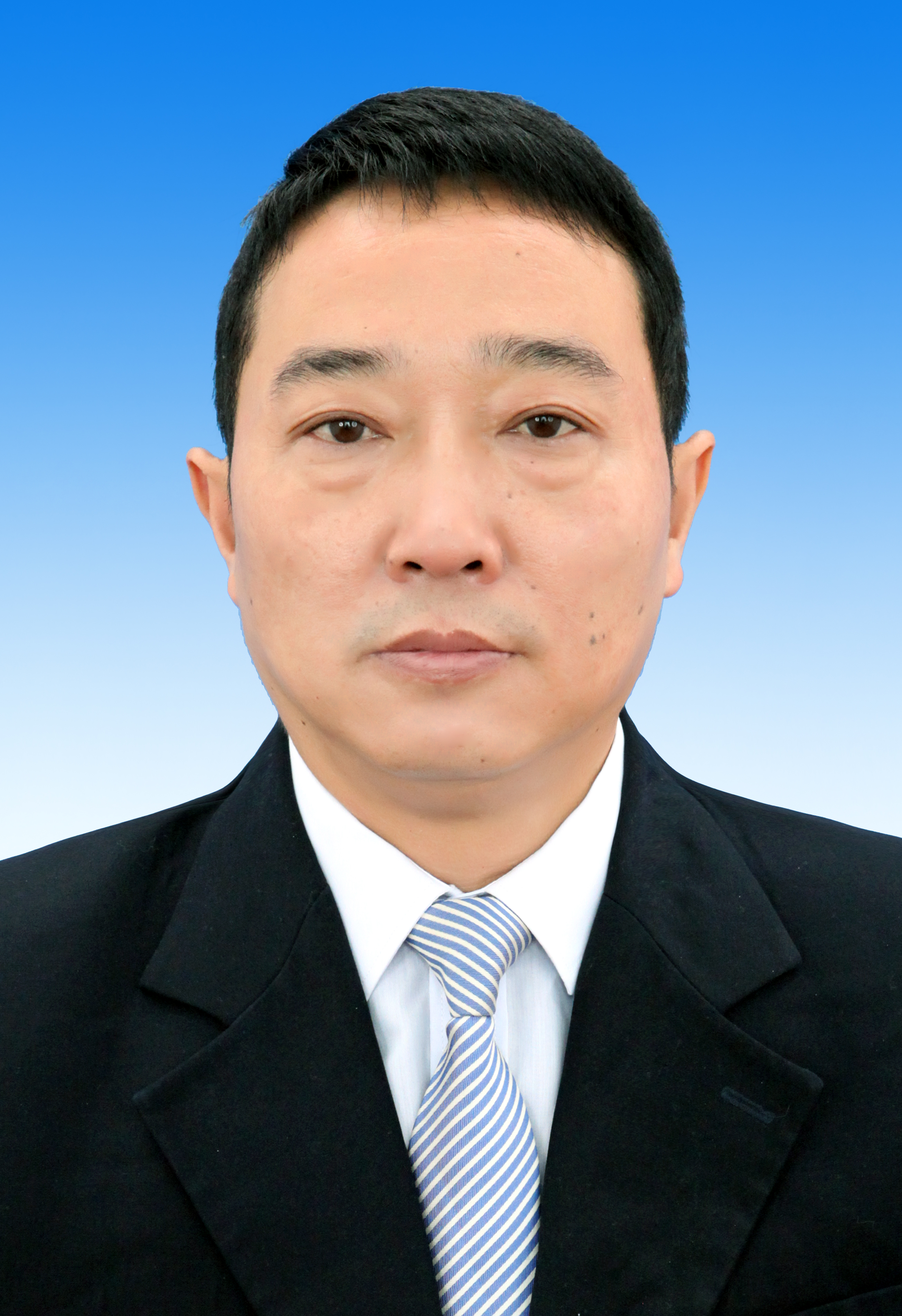 余万俊