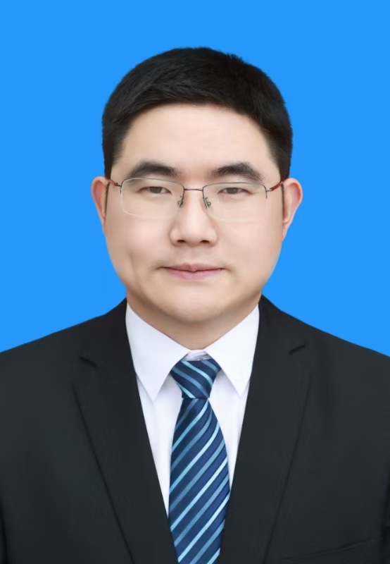 杨伟